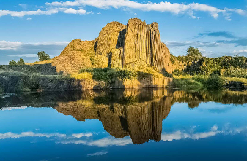 Mansion Rock (basalt columns), Czech Republic (Czechia)